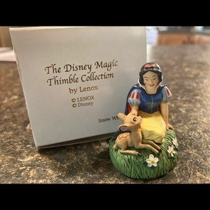 Lenox Disney Magic Thimble Collection - Snow White and the Seven Dwarfs figure